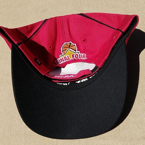 NWT 2004 Final Four hat (CT Huskies won) - Picture 2 of 3